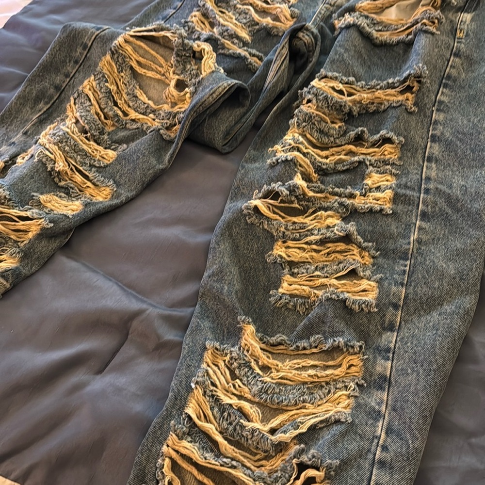 Women’s Distressed Blue Jeans